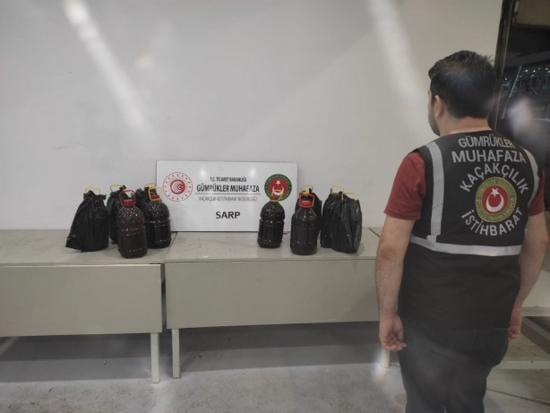 Böyle kaçakçılık görülmedi! Tırın deposundan bal çıktı