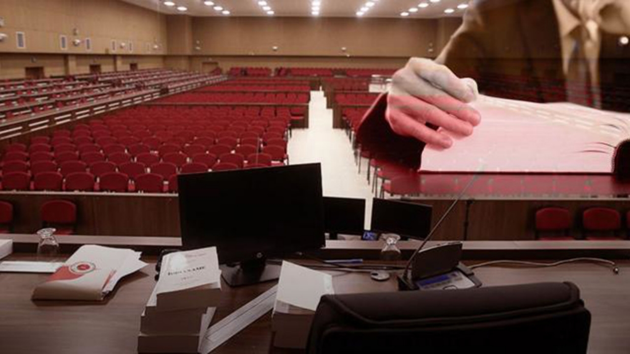 Foto - Böyle kaymakam olmaz olsun! Tüh senin suratına