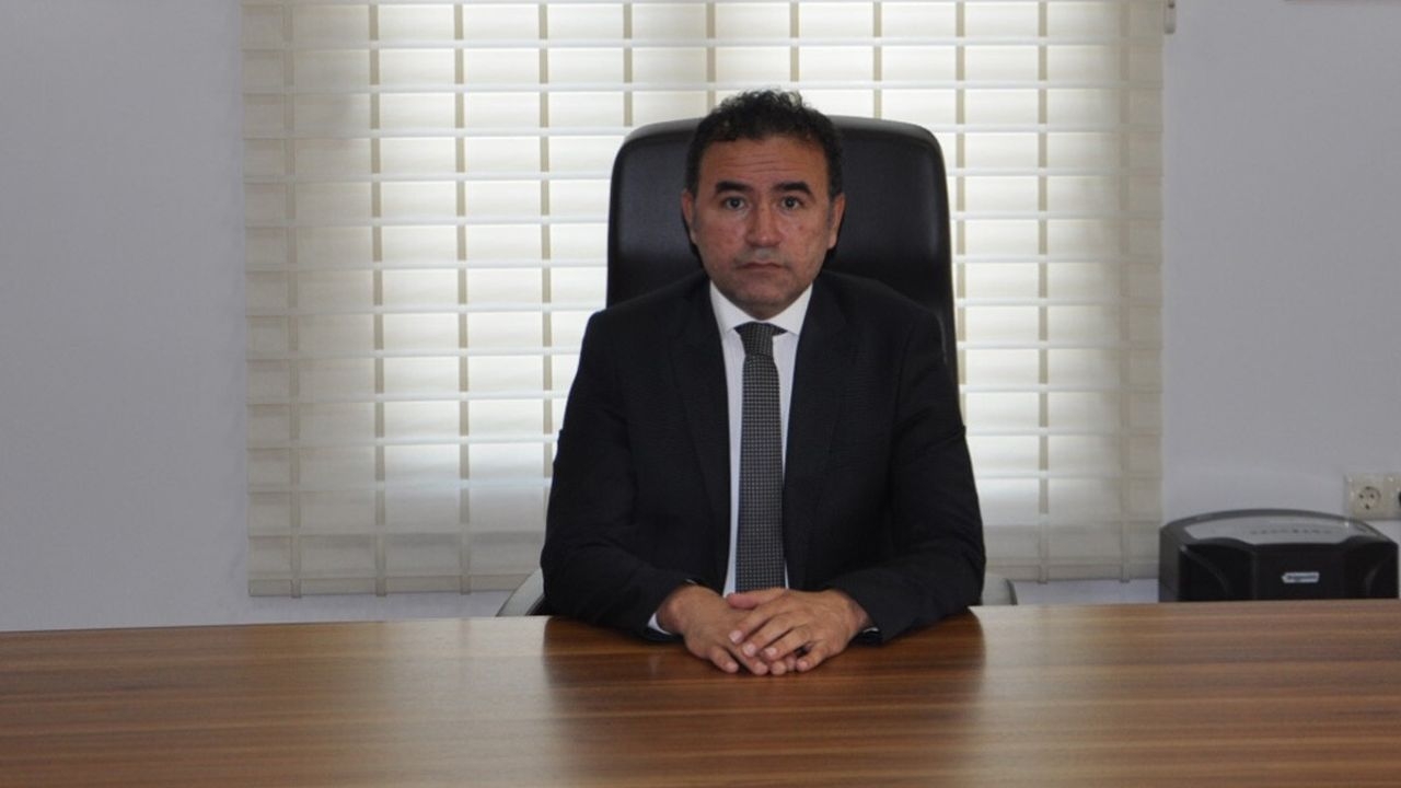 Foto - Böyle kaymakam olmaz olsun! Tüh senin suratına