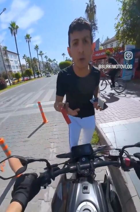 Foto - Böyle kepazelik görülmedi! Güpegündüz yaşanan şu rezalete bakın! Vay manyak vay 