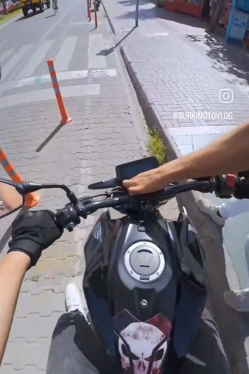 Foto - Böyle kepazelik görülmedi! Güpegündüz yaşanan şu rezalete bakın! Vay manyak vay 