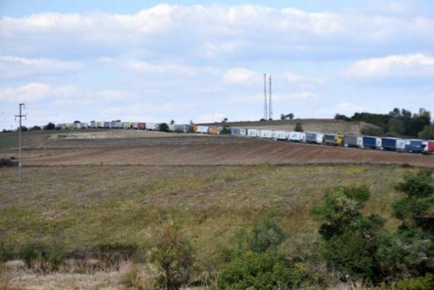 Foto - Böyle kuyruk görülmedi! Tam 30 km…