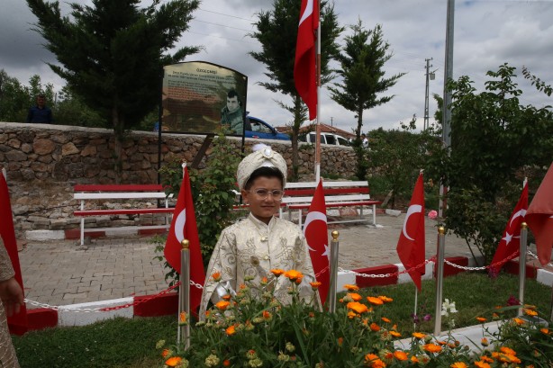 Foto - Böyle makam aracına can feda! Tokat Valisi Numan Hatipoğlu gönülleri fethetti