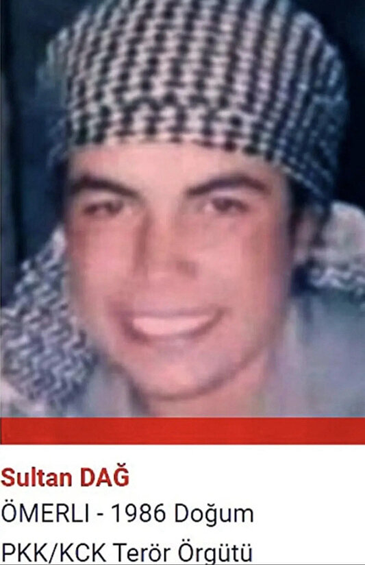 Foto - Böyle milletvekili olmaz! Yine teröristin cenazesinde ortaya çıktılar