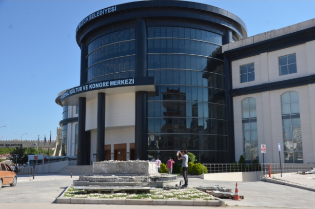 Foto - Böyle Osmanlı düşmanlığı görülmedi! Söküp götürdüler