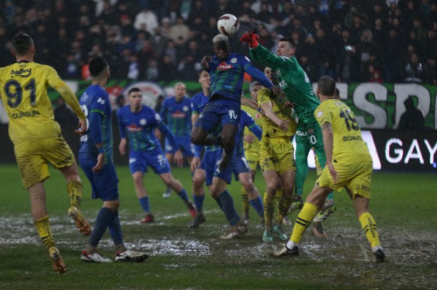 Foto - Böyle öz eleştiri görülmedi gerçekten! Tamamen aptalca: Rize'nin İngilizi işte böyle konuştu...