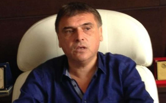 Böyle patron görülmedi! Yatırımcıya 'Bizim hisseleri satmayın' dedi, kendi bir anda satma kararı aldı