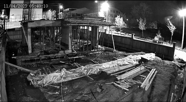 Foto - Böyle pişkinlik olmaz! Dans ederek hırsızlık yapan kişi kameralara yakalandı