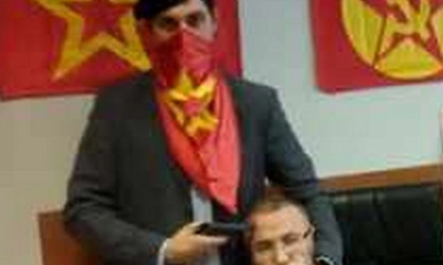 Foto - Böyle provokasyon görülmedi! CHP bunu da yaptı! Selim Kiraz’ı şehit eden DHKP-C’nin sloganını savcının şehit edildiği yerde söylediler