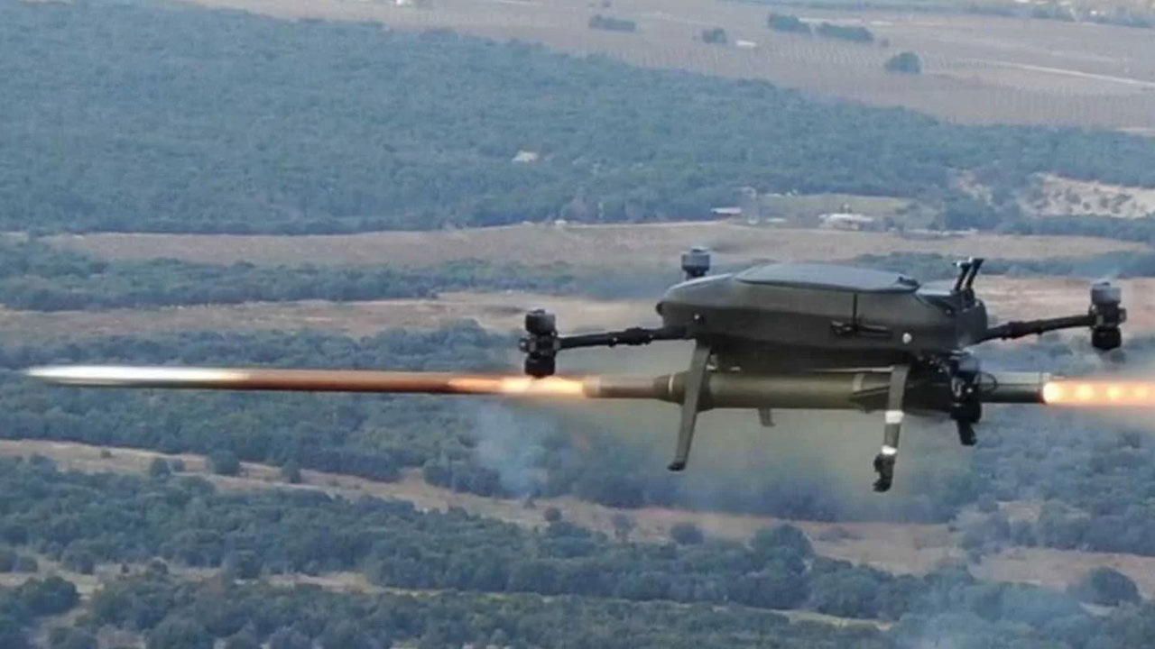 Türk kamuoyu alay ediyor ama onlar böyle servis ettiler:  Türkiye'yi titreten insansız hava aracı