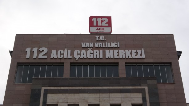 Böyle skandal görülmedi! 112'yi bakın kimler arıyor