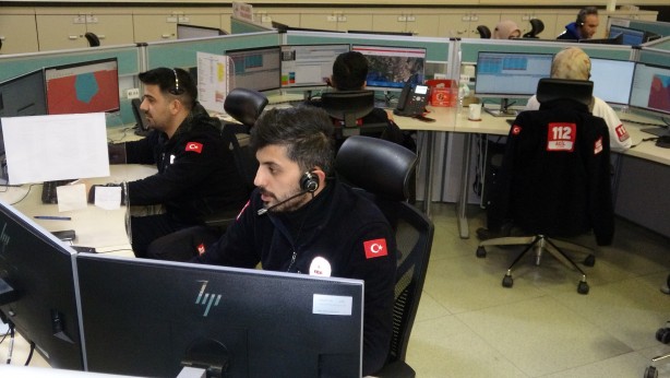Foto - Böyle skandal görülmedi! 112'yi bakın kimler arıyor