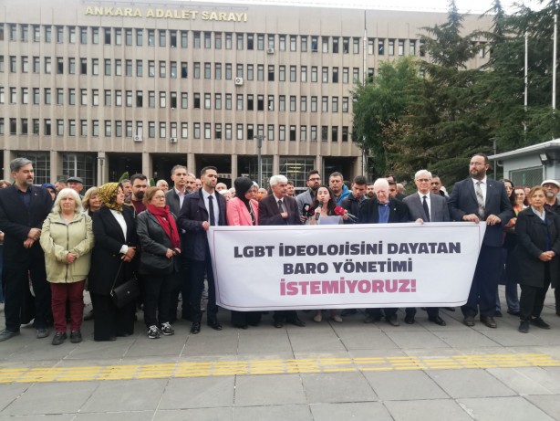 Foto - Böyle skandal ne görüldü ne duyuldu! LGBT ideolojisi Türkiye’de ‘kelle’ aldı 
