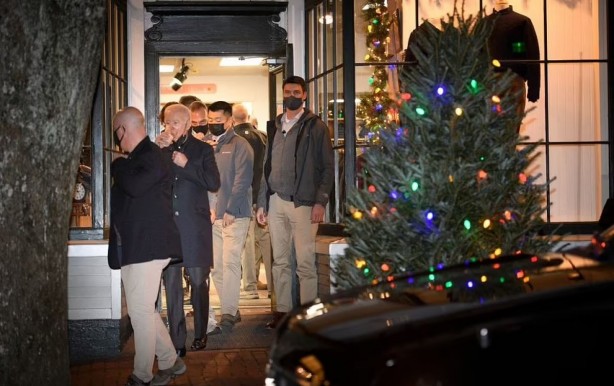 Foto - Böyle suçüstü oldu: İkiyüzlü Biden'ın maskesi indi!