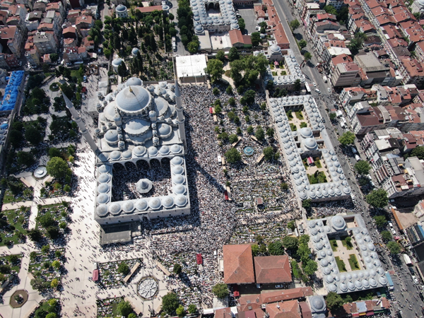 Foto - Böyle uğurlandı! Mahmut Hocaefendiye büyük vefa