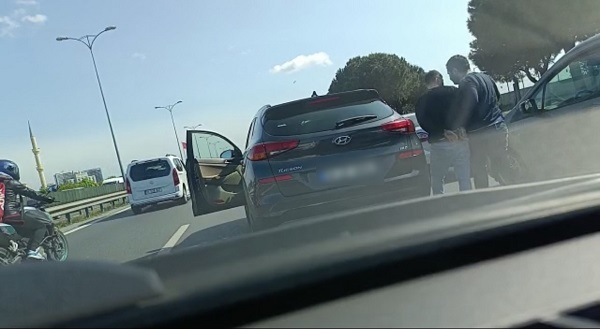 Foto - Böyle vicdansızlık olmaz! Hırsızlar yaşlı kadını böyle gasp etti