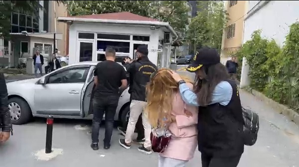 Foto - Böyle vicdansızlık olmaz! Hırsızlar yaşlı kadını böyle gasp etti