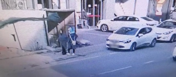 Foto - Böyle vicdansızlık olmaz! Hırsızlar yaşlı kadını böyle gasp etti