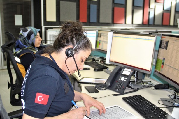 Foto - Böylelerini kodese tıkamak lazım! 112’yi arama sebepleri 'pes' dedirtti