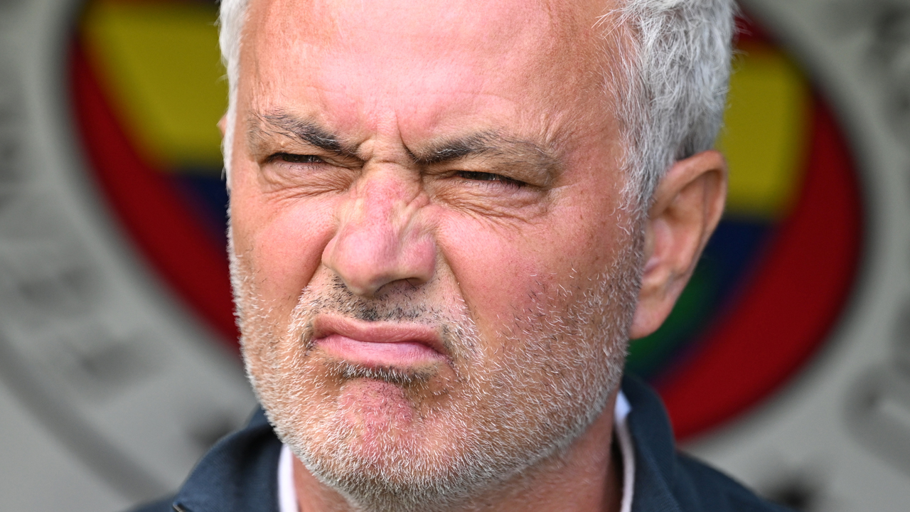 Foto - Böylesi tepkiyi ilk kez göreceksiniz.. Canlı yayında adeta çılgına döndü: Fenerbahçeli futbolcuya sert sözler