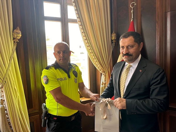 Foto - Böylesine Avrupa’da rastlanmaz! İşte böyle olur Türk polisi