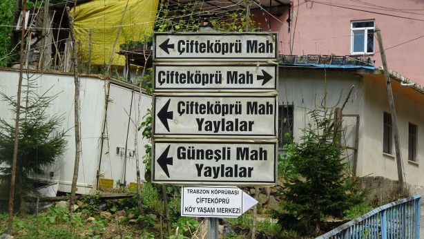 Foto - Böylesine zor rastlanır! Trabzon’da şaşkına çeviren tabela