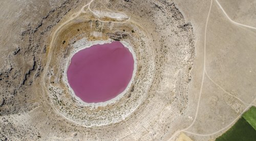 Foto - Bozkırın ortasında bir pembe göl... Nedenine şaşıracaksınız