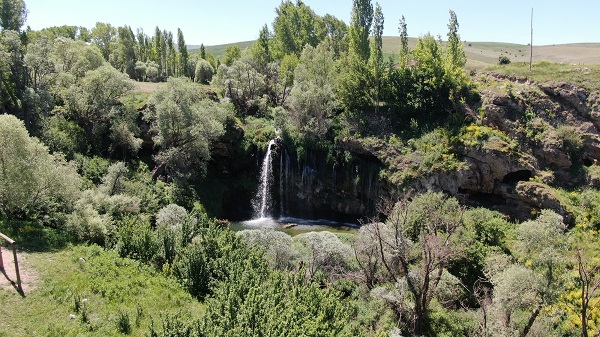 Bozkırın saklı cenneti: Değirmenaltı Şelalesi