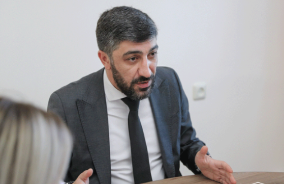 Foto - Bozkurt işareti yapan bu gizemli adam bakın kimmiş! Ortalık fena karıştı