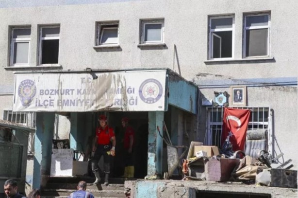 Foto - Bozkurt'ta sel felaketinin izleri siliniyor