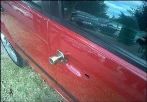 Foto - Bozuk eşyalara absürt çözümler