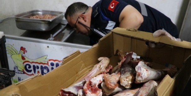 Foto - Bozuk et ve tavukları çamaşır suyu ile yıkadılar! Sonrası tam anlamıyla skandal