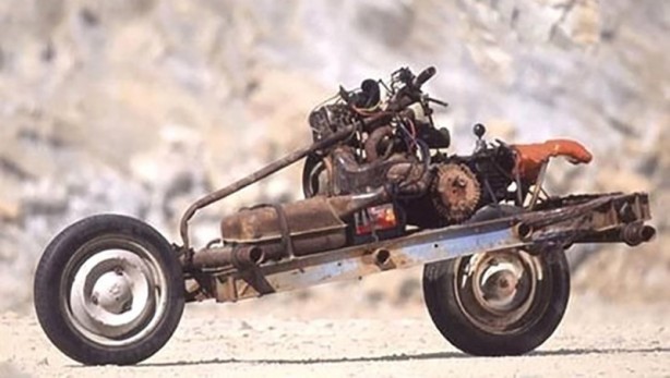 Foto - Bozulan aracını motosiklete dönüştürerek ölmekten kurtuldu