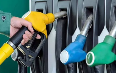 Foto - Brent petrol LPG, motorin, benzin! Akaryakıtta tabela! İndirim üstüne motorine zam geliyor: Akaryakıt istasyonlarında kuyruk oldu