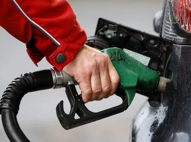 Foto - Brent petrol sert çakıldı! Akaryakıt: Benzine, mazota indirim, zam gelecek mi? İşte 4 Aralık 2023 güncel rakamlar