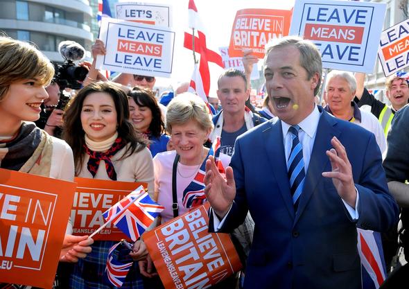 Foto - Brexit Avrupa'yı karıştırdı! Sokaklar savaş alanına döndü