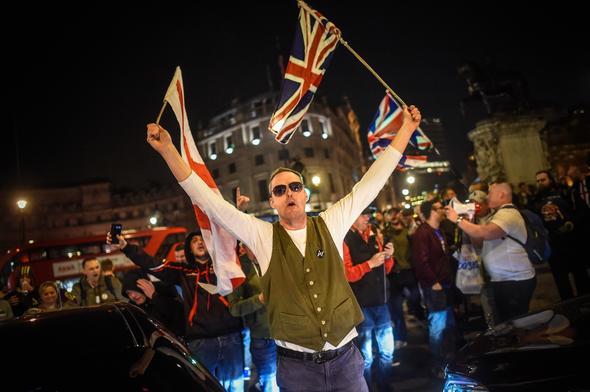 Foto - Brexit Avrupa'yı karıştırdı! Sokaklar savaş alanına döndü