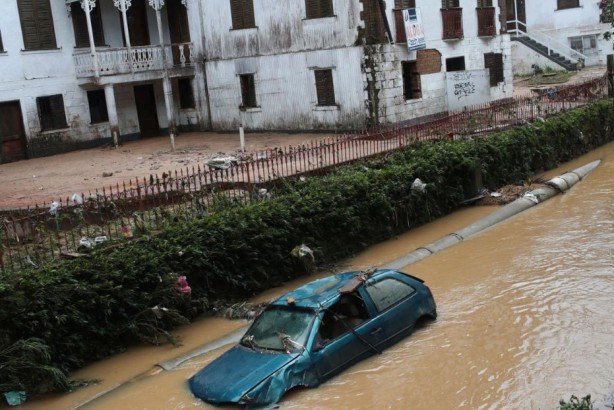 Foto - Brezilya'da sel felaketi: Ölü sayısı 150'ye çıktı