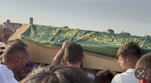 Foto - Bu acıya yürek dayanmaz! Mardin’deki yangında hayatını kaybeden 8 kişi defnedildi