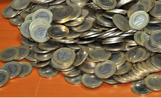 Foto - Bu adam 100 lira getirene 105 lira, 200 lira getirene 210 lira veriyor! İşte sebebi...