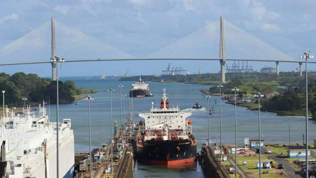 Foto - Bu adamın şakası yok.. Siyon eşşeklerini de diz çöktürdü.. Çok konuşulacak karar!