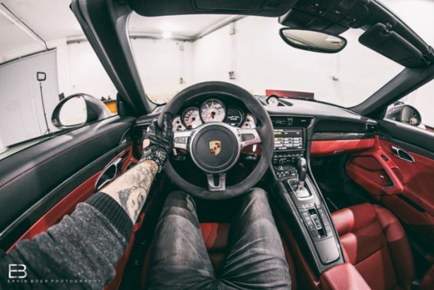 Foto - Bu adamın yerinde olmak isteyeceksiniz! Çünkü...