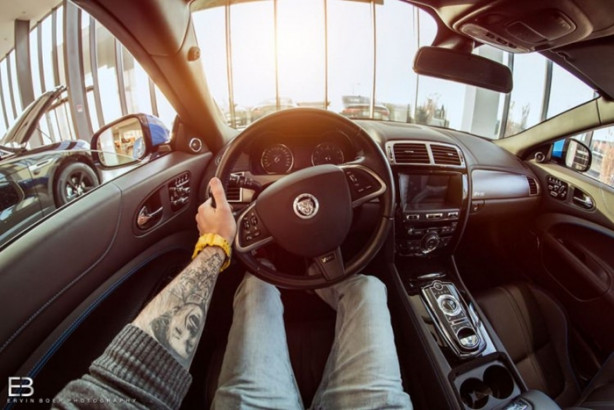 Foto - Bu adamın yerinde olmak isteyeceksiniz! Çünkü...