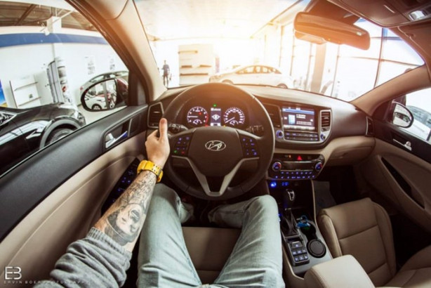 Foto - Bu adamın yerinde olmak isteyeceksiniz! Çünkü...