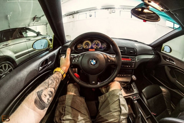 Foto - Bu adamın yerinde olmak isteyeceksiniz! Çünkü...