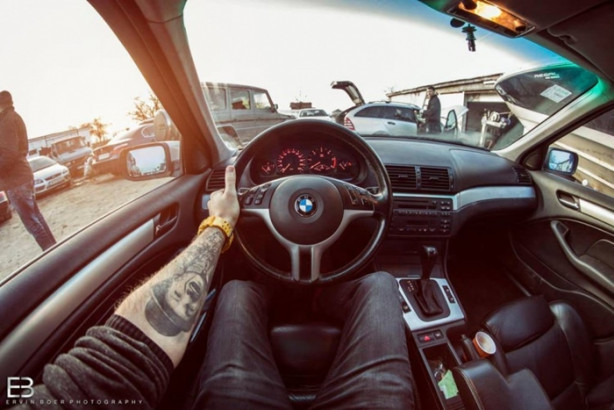 Foto - Bu adamın yerinde olmak isteyeceksiniz! Çünkü...