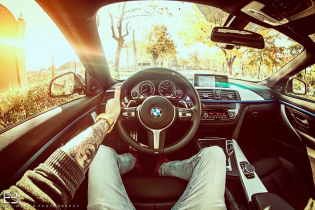 Foto - Bu adamın yerinde olmak isteyeceksiniz! Çünkü...