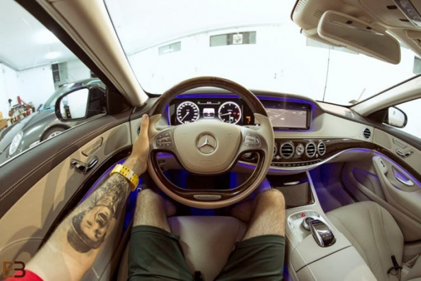 Foto - Bu adamın yerinde olmak isteyeceksiniz! Çünkü...