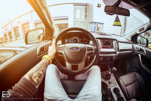 Foto - Bu adamın yerinde olmak isteyeceksiniz! Çünkü...