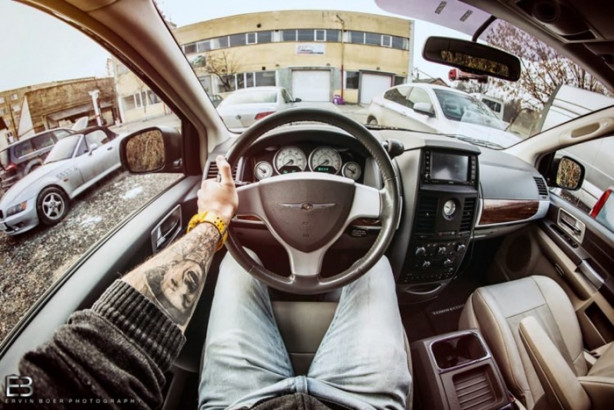 Foto - Bu adamın yerinde olmak isteyeceksiniz! Çünkü...